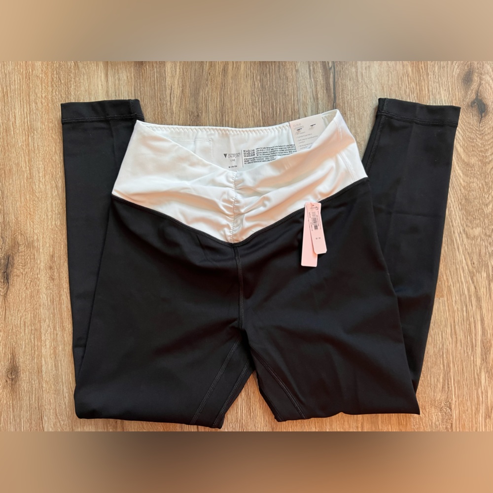 NWT VS Cloud Legging Size M